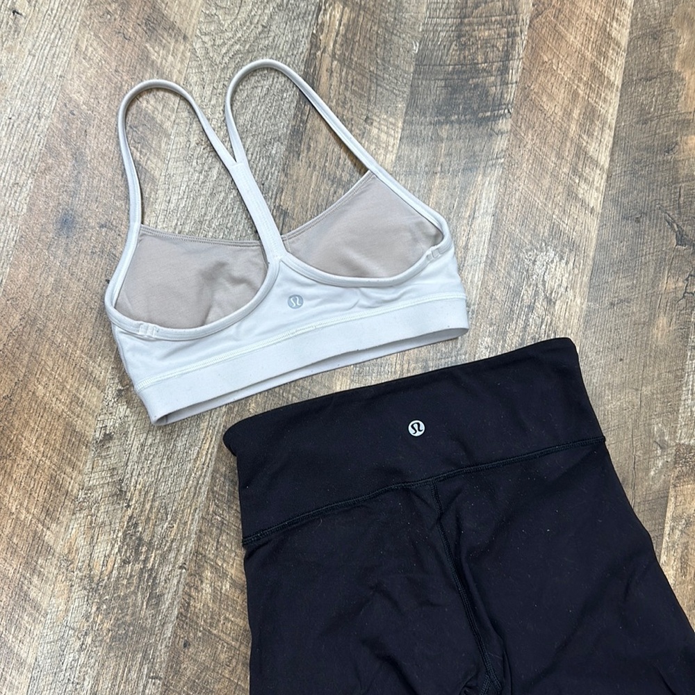 Women’s Lululemon workout lot set size 4!!!!!